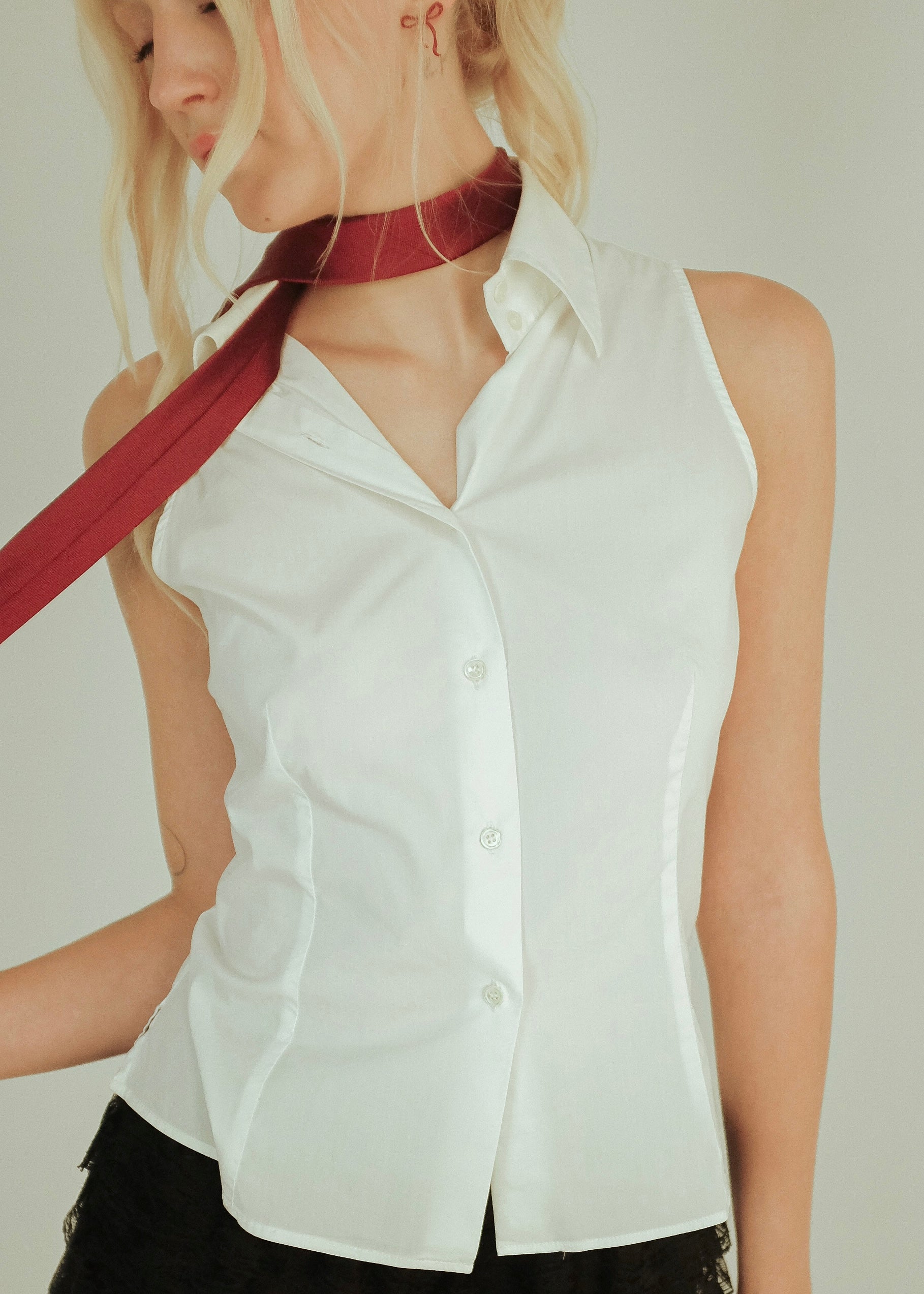 armani-sleeveless-shirt